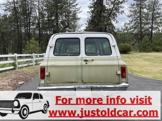 1972 Chevrolet Suburban K2500 Green 4WD Automatic