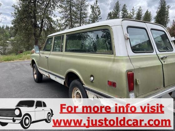 1972 Chevrolet Suburban K2500 Green 4WD Automatic